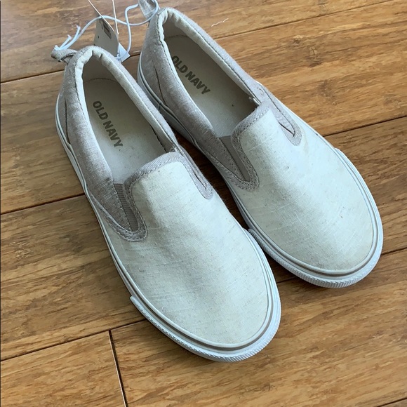 Old Navy Other - NEW OLD NAVY Unisex Canvas Slip-On Sneakers sz 1